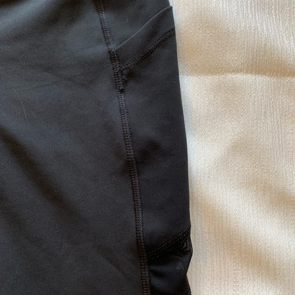 Women’s cropped leggings - Picture 4 of 4